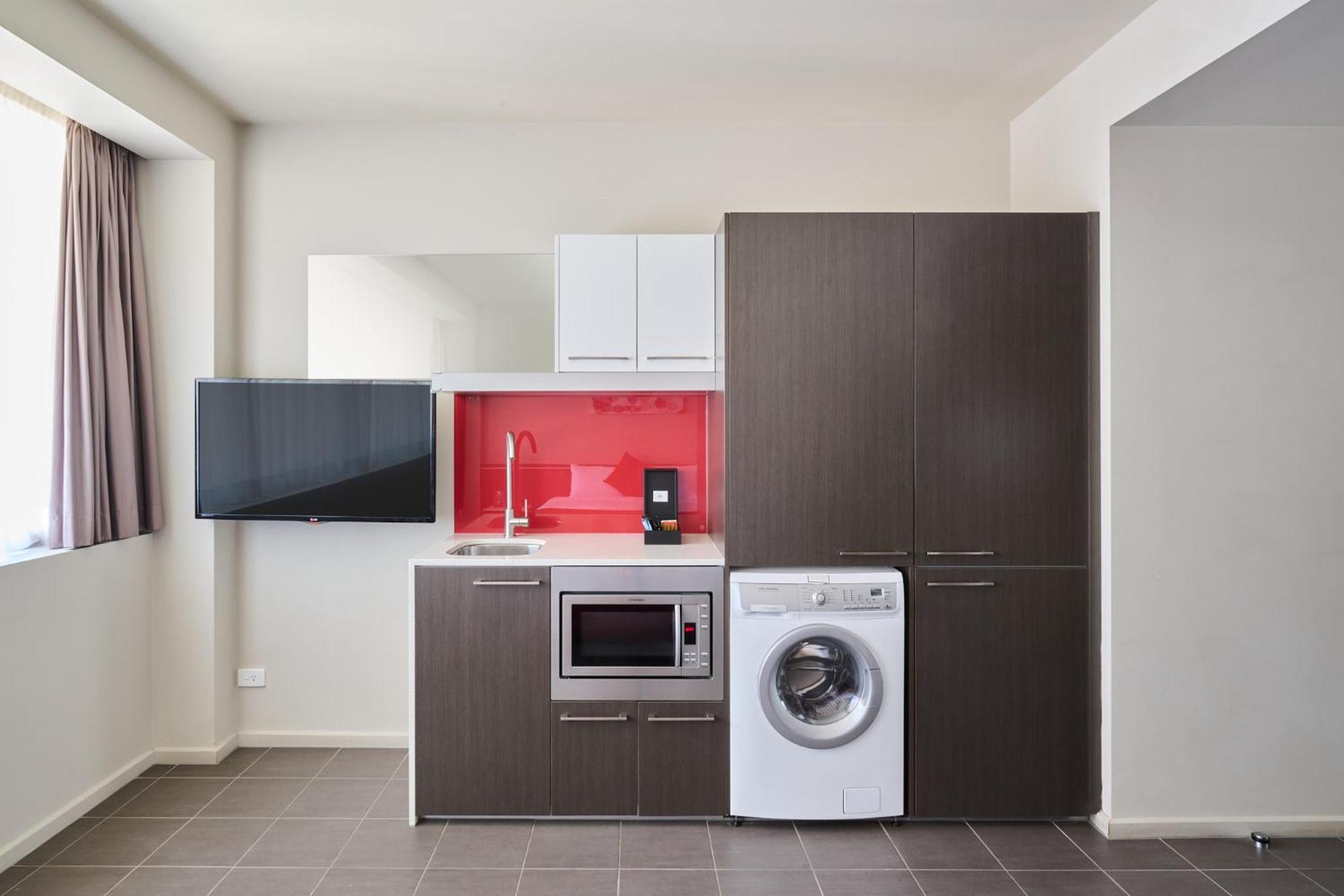 Aparthotel Abode Woden Camberra Exterior foto