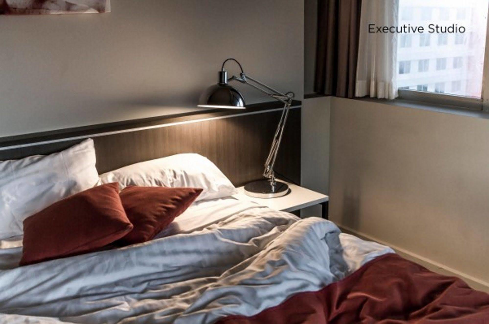 Aparthotel Abode Woden Camberra Exterior foto