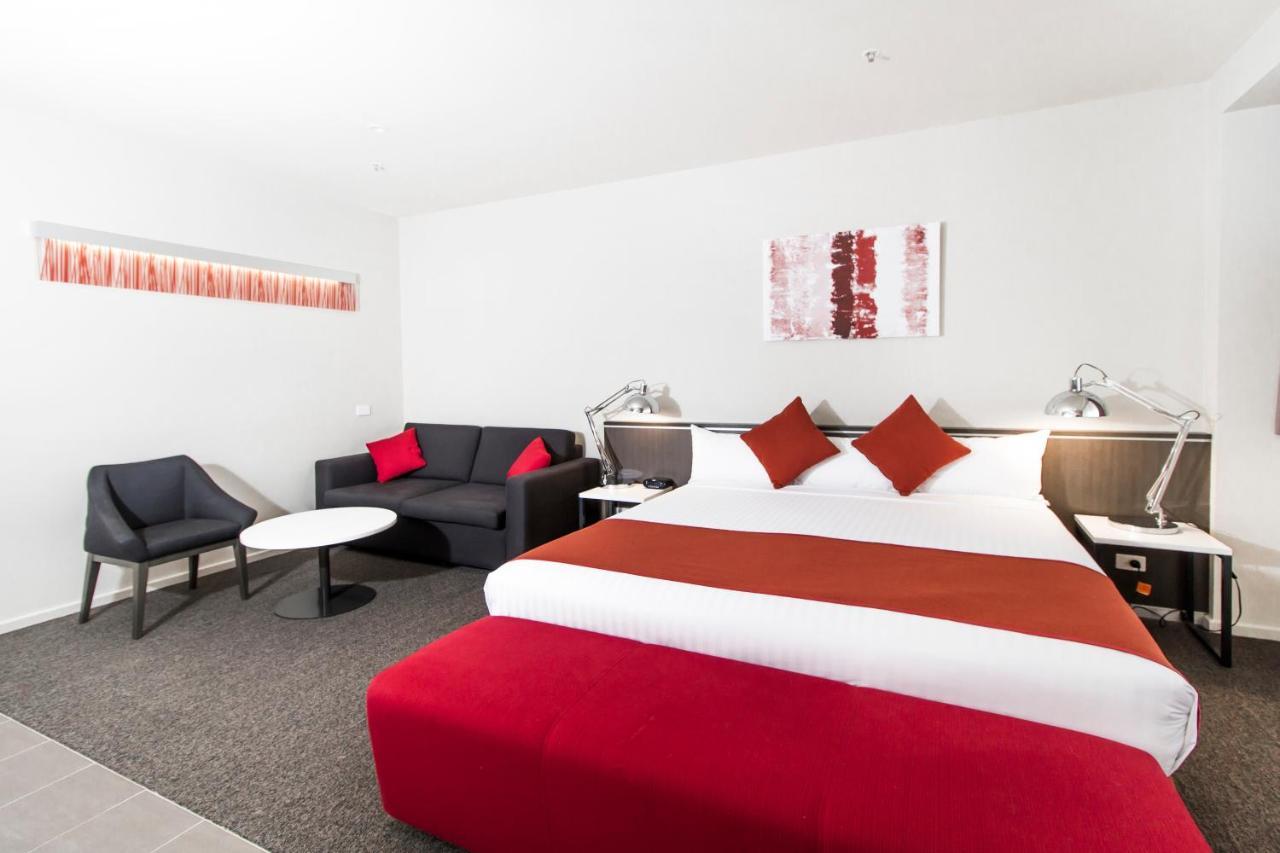 Aparthotel Abode Woden Camberra Exterior foto